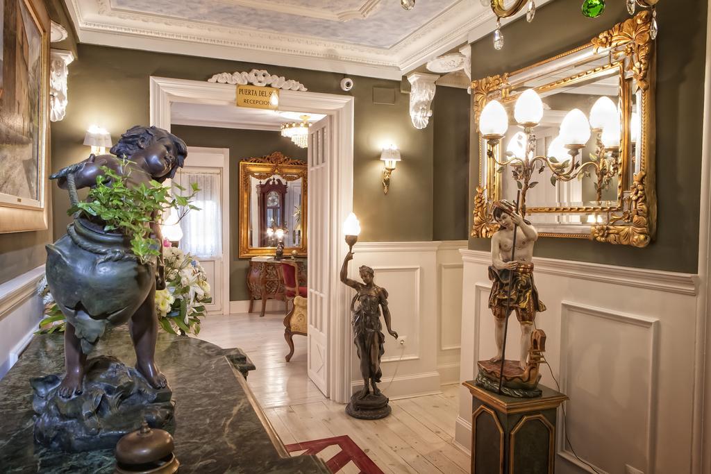 Hostal Boutique Puerta Del Sol Torrelavega Ngoại thất bức ảnh