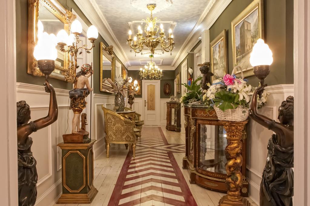 Hostal Boutique Puerta Del Sol Torrelavega Ngoại thất bức ảnh