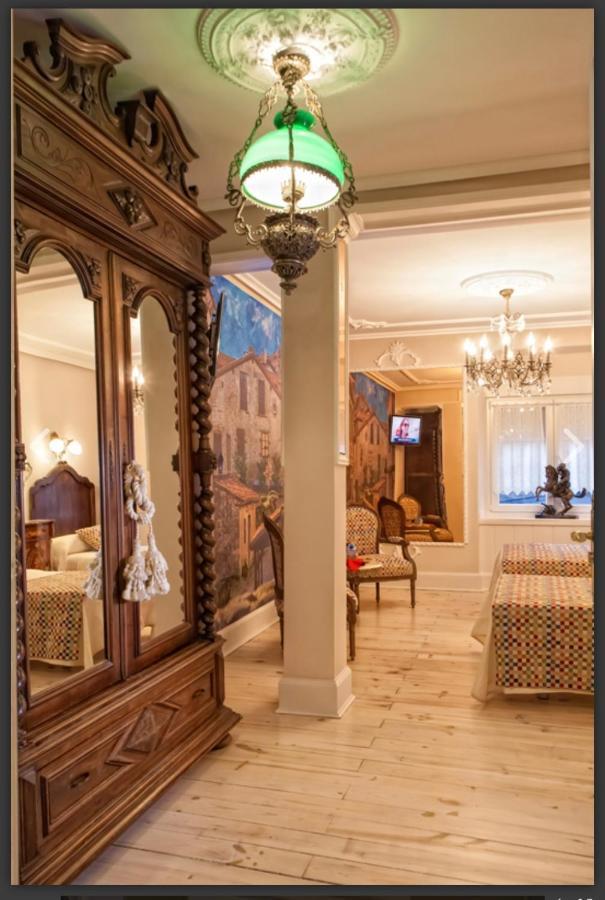 Hostal Boutique Puerta Del Sol Torrelavega Ngoại thất bức ảnh