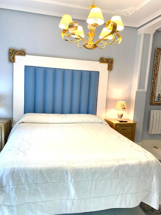 Hostal Boutique Puerta Del Sol Torrelavega Ngoại thất bức ảnh