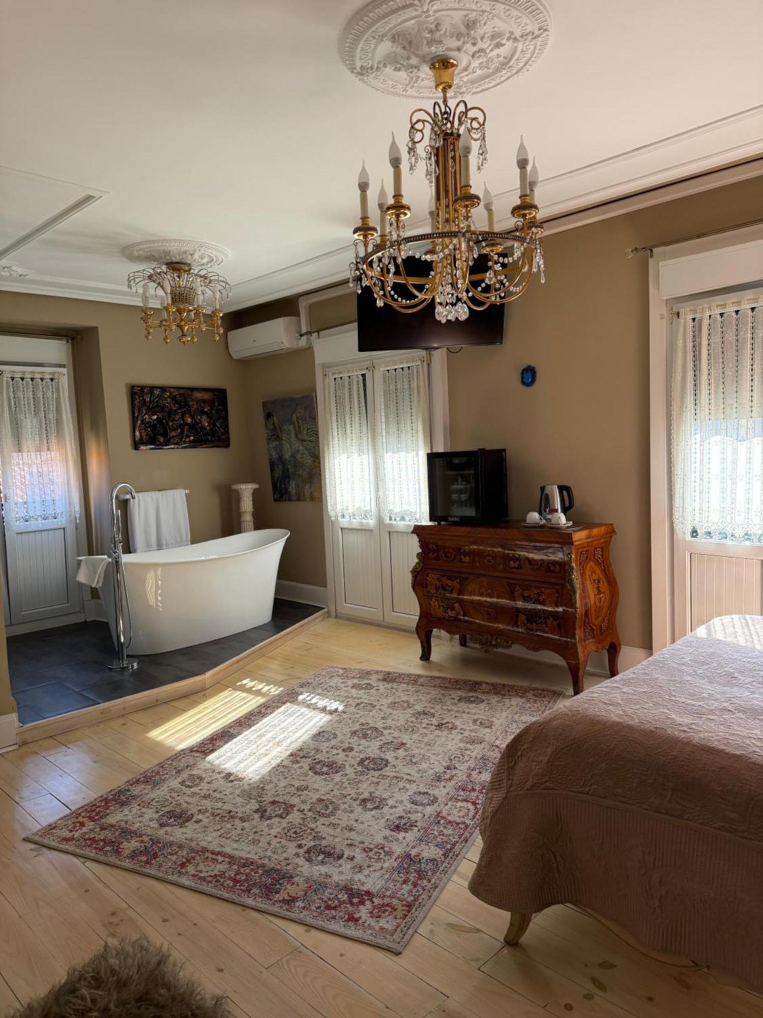 Hostal Boutique Puerta Del Sol Torrelavega Ngoại thất bức ảnh