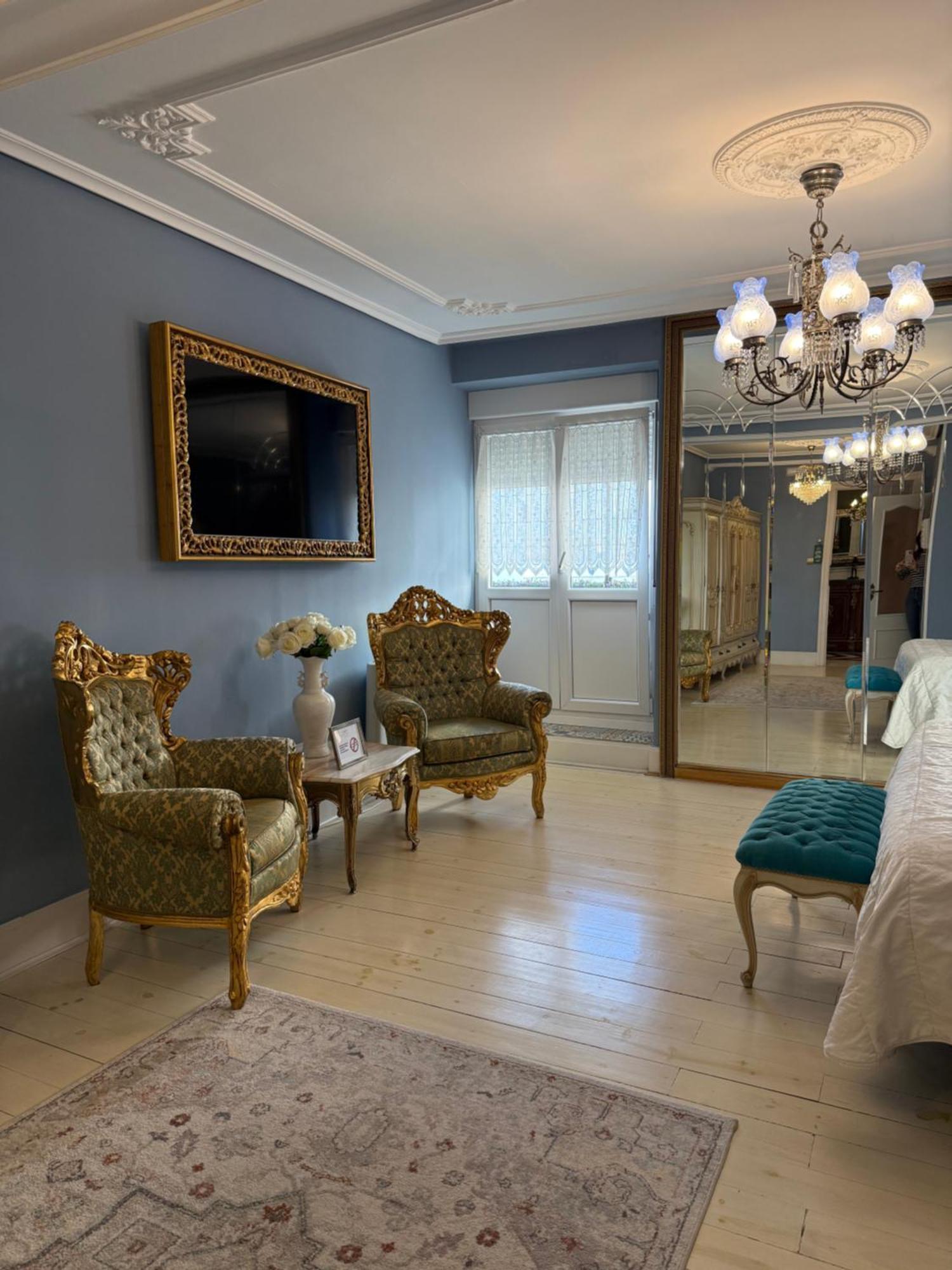 Hostal Boutique Puerta Del Sol Torrelavega Ngoại thất bức ảnh