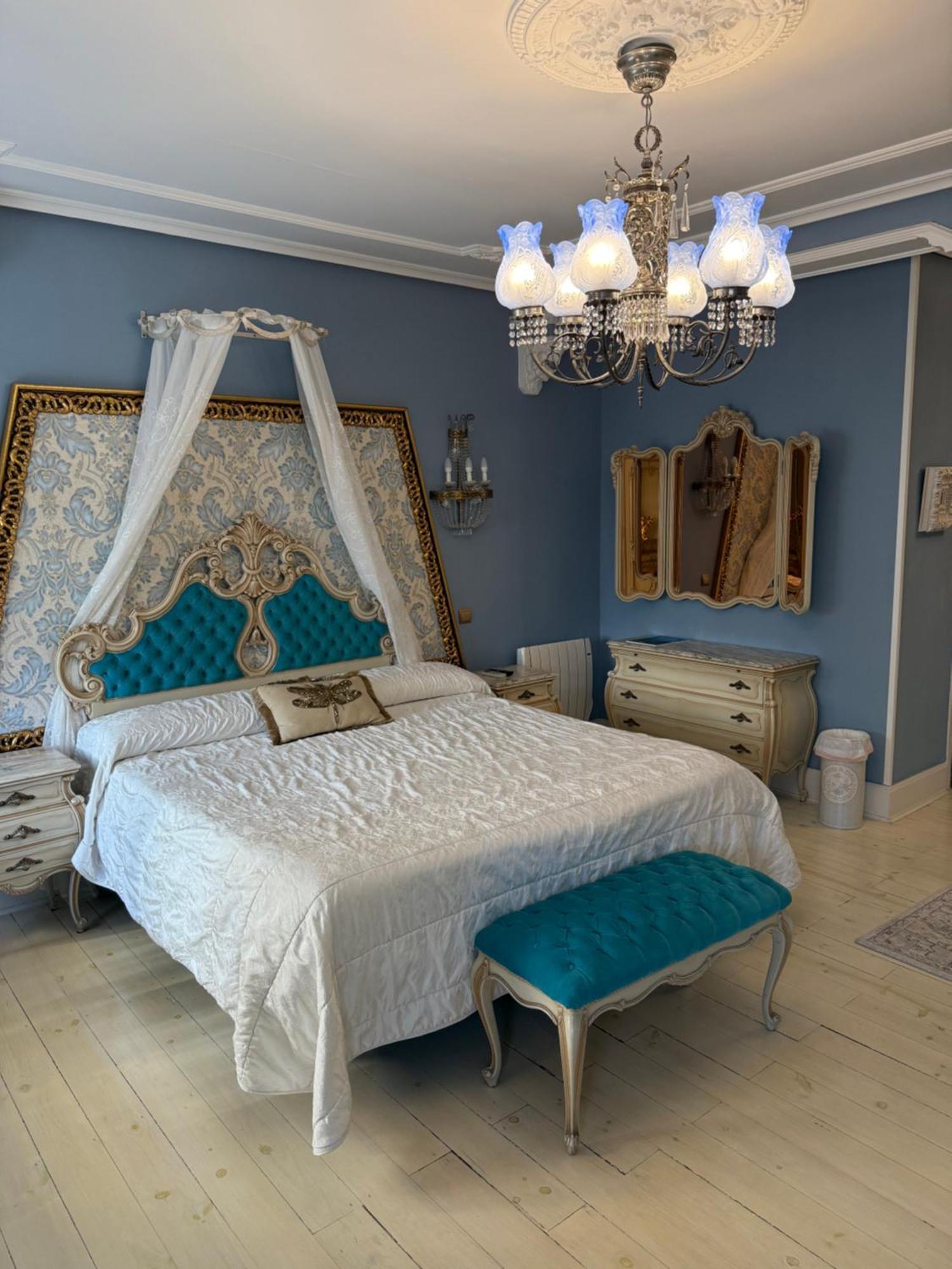 Hostal Boutique Puerta Del Sol Torrelavega Ngoại thất bức ảnh