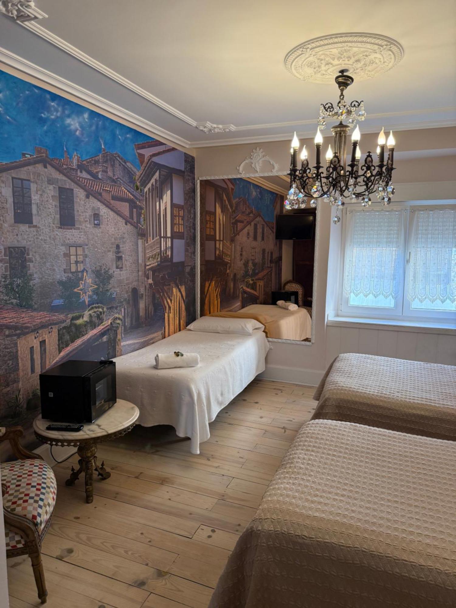 Hostal Boutique Puerta Del Sol Torrelavega Ngoại thất bức ảnh