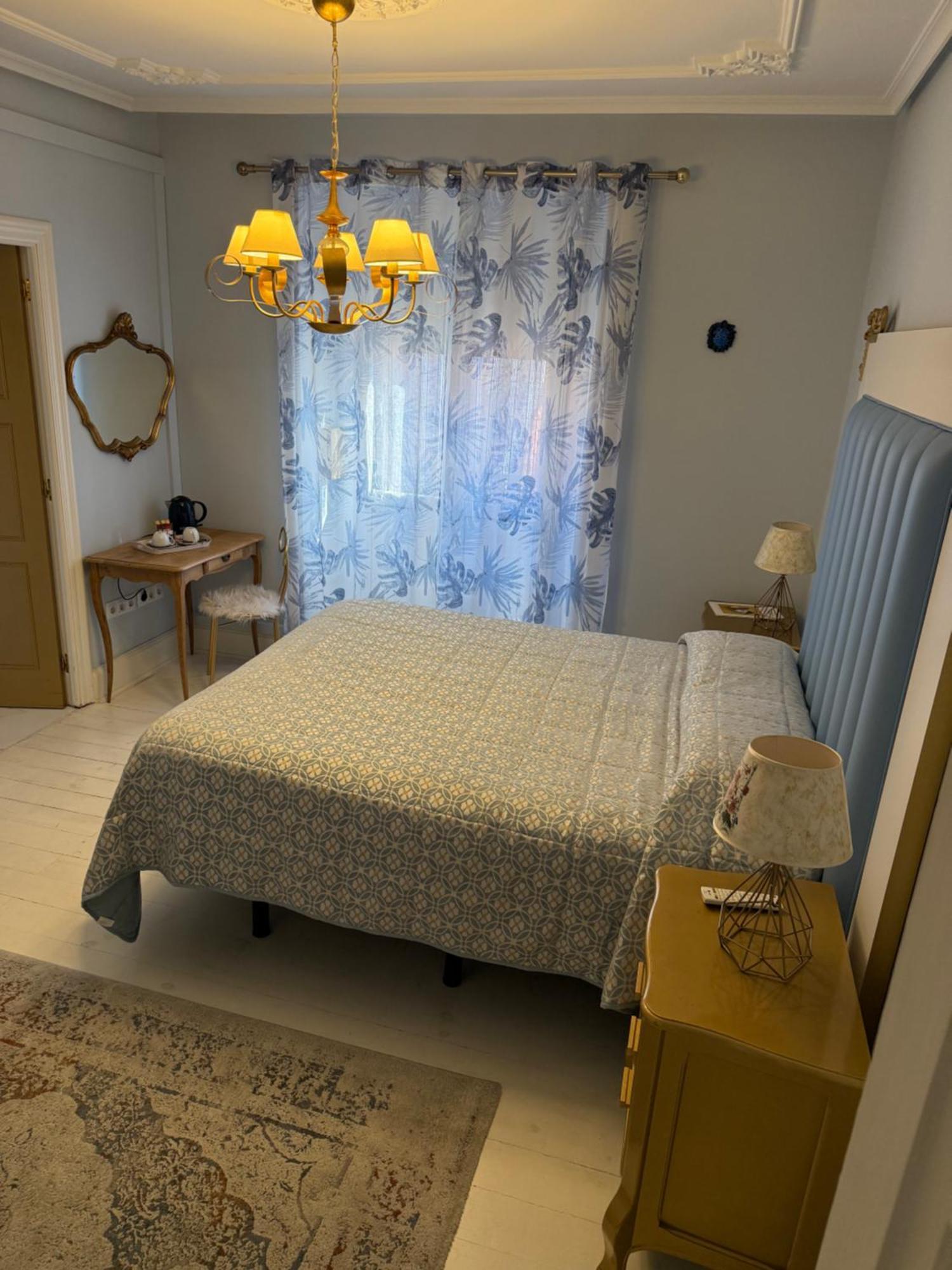Hostal Boutique Puerta Del Sol Torrelavega Ngoại thất bức ảnh