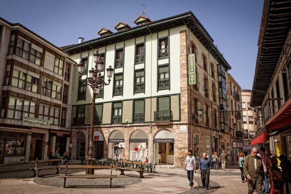 Hostal Boutique Puerta Del Sol Torrelavega Ngoại thất bức ảnh