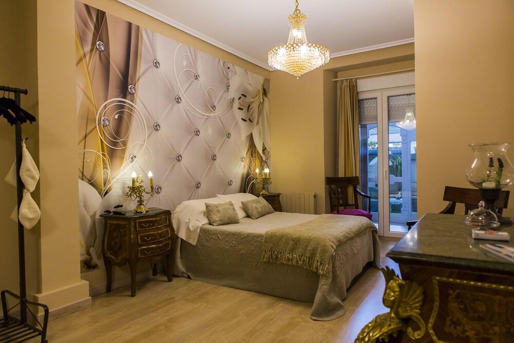Hostal Boutique Puerta Del Sol Torrelavega Ngoại thất bức ảnh